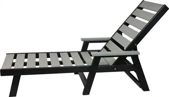 Classic Chaise Lounge with Arms